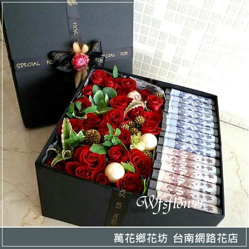 Q025愛戀玫瑰花禮盒 台南網路花店 店主推薦
